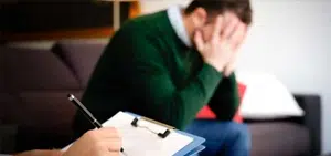 الخضوع إلي جلسات علاج نفسي فردي:
